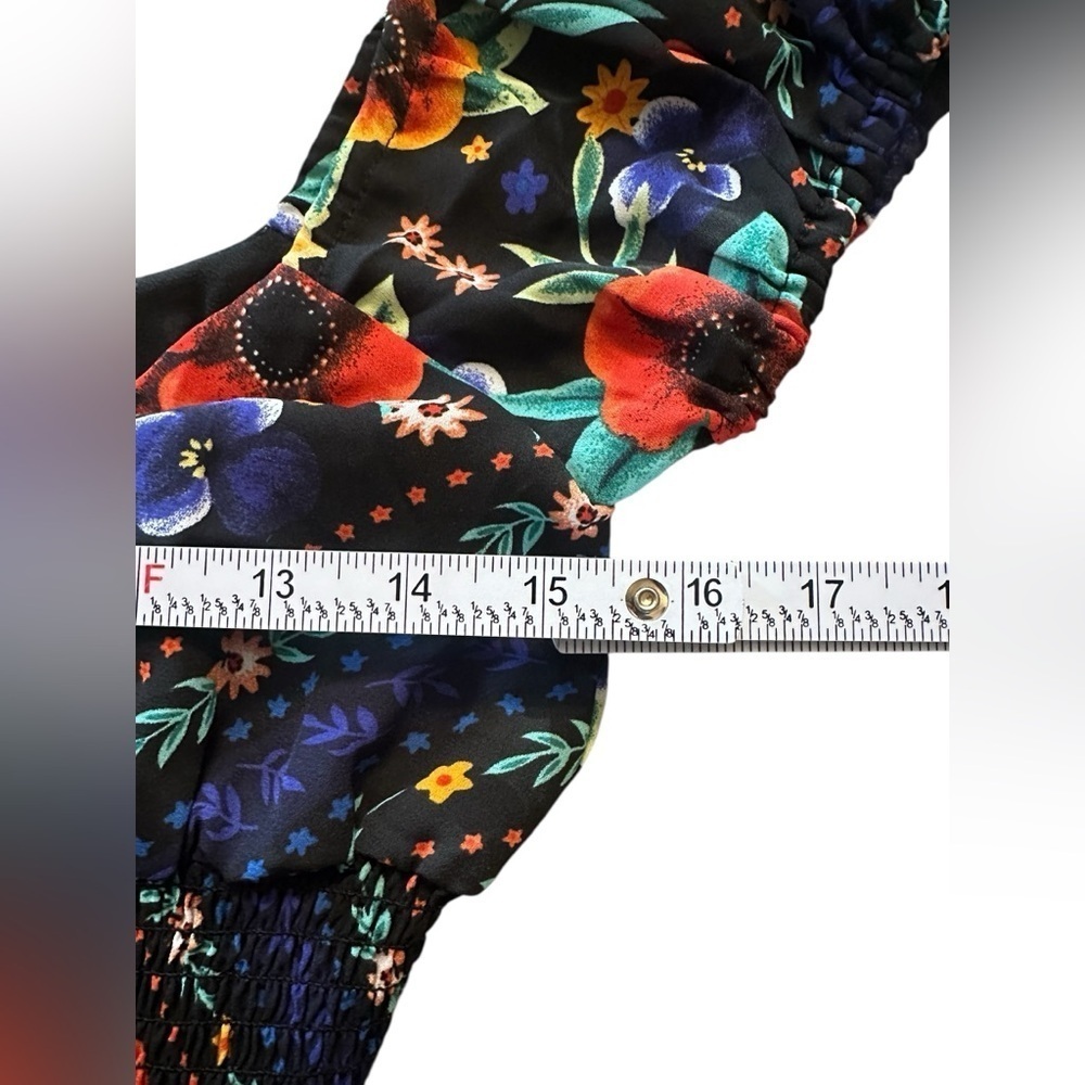 Olivaceous Tropical Off Shoulder Tie Crop Top - Juniors Size Medium - Floral - Picture 3 of 4
